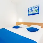 Pansion Zlatna Ribica 3*