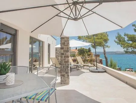 בית הארחה Pansion Zlatna Ribica