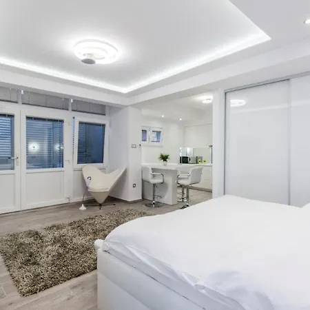 Pansion Zlatna Ribica Brodarica (Sibenik-Knin)