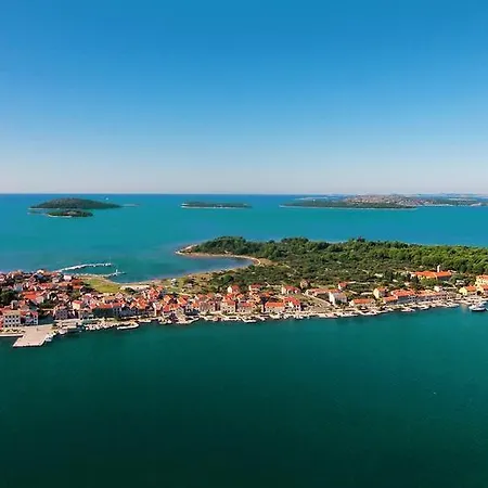 Pansion Zlatna Ribica Brodarica (Sibenik-Knin)