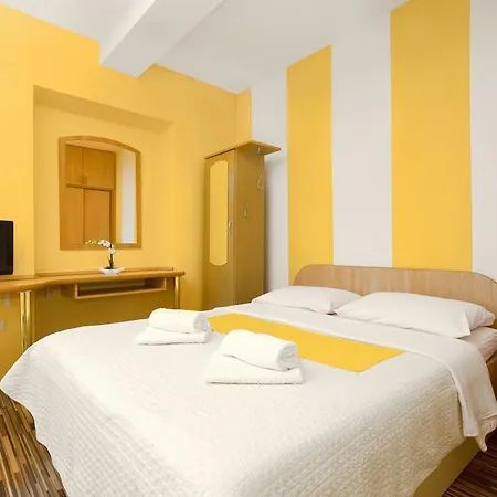 Pansion Zlatna Ribica 3*