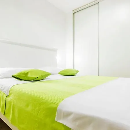 Pansion Zlatna Ribica בית הארחה ברודאריצה