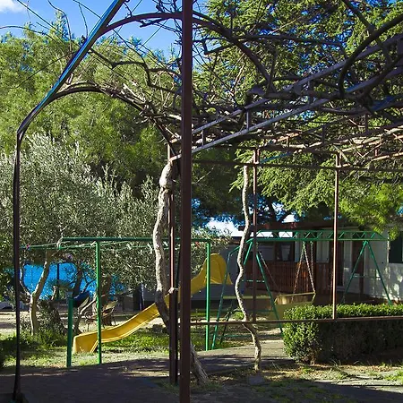 Pansion Zlatna Ribica Brodarica (Sibenik-Knin)