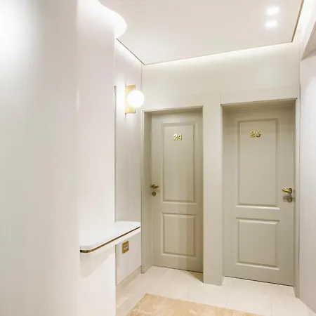 Konukevi Pansion Zlatna Ribica 3*