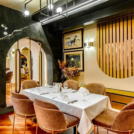 Pansion Zlatna Ribica 3* ברודאריצה