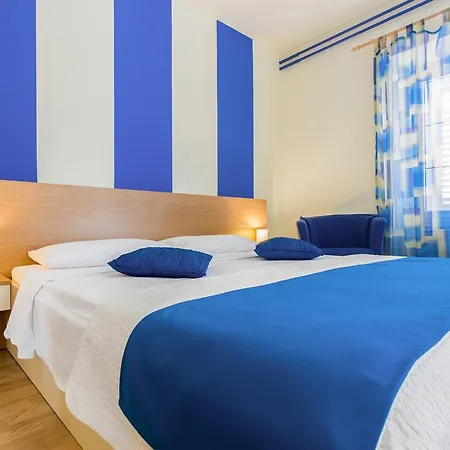 בית הארחה Pansion Zlatna Ribica ברודאריצה