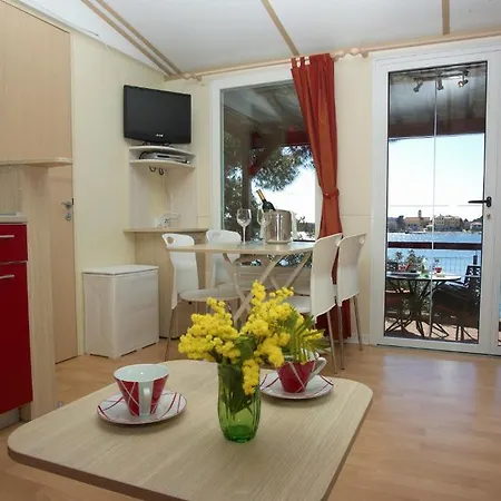 Pansion Zlatna Ribica Guest house