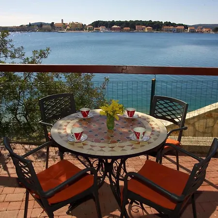Pansion Zlatna Ribica 3* Brodarica (Sibenik-Knin)