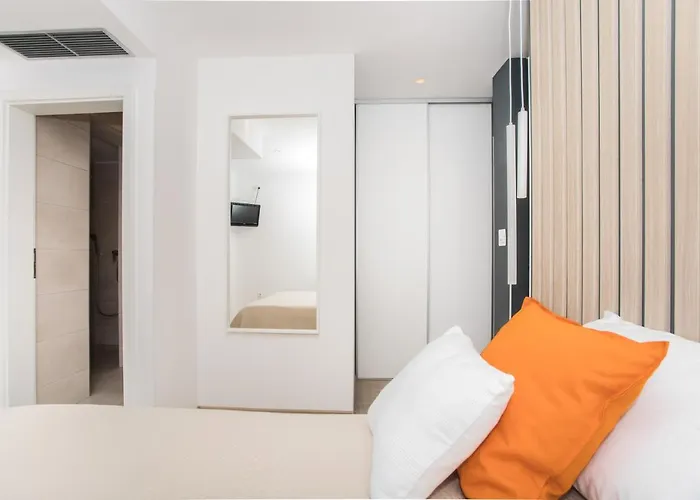 Guest house Pansion Zlatna Ribica 3*