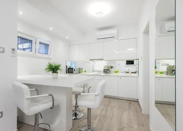 Pansion Zlatna Ribica Maison d'hôtes