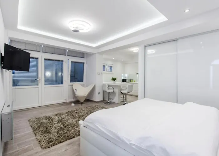 Pansion Zlatna Ribica Brodarica (Sibenik-Knin)