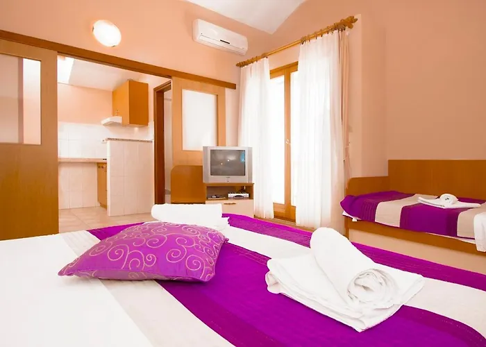 Pansion Zlatna Ribica Maison d'hôtes 3*