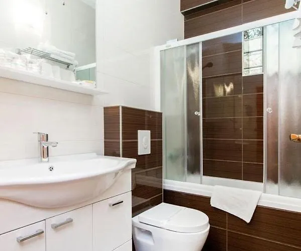 Pansion Zlatna Ribica Brodarica (Sibenik-Knin)