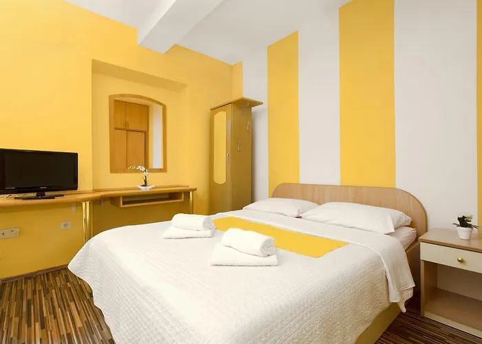 Pansion Zlatna Ribica 3*